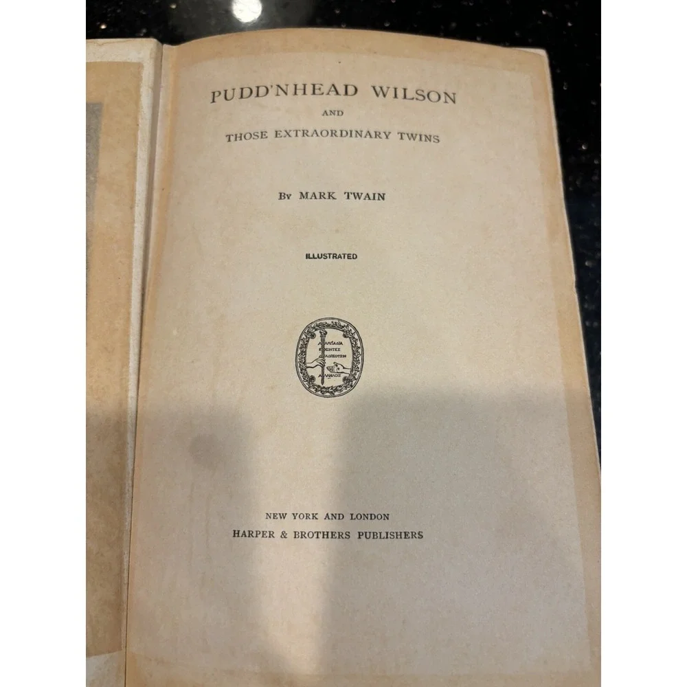 1899 Pudd'nhead Wilson And Those‎ Extraordinary Twins by Mark Twain (Hardback)